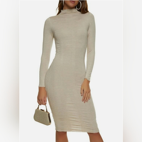 RUCHED CAPPED NECK LONG SLEEVE MIDI DRESS - Picture 3 of 13